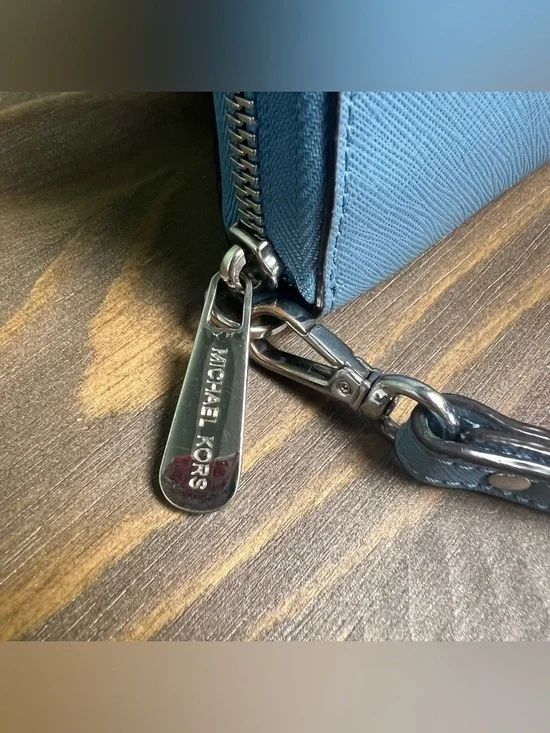 Michael Kors Jet Set Travel Large Continental Zip-Around Leather Wallet Blue - Picture 3 of 12